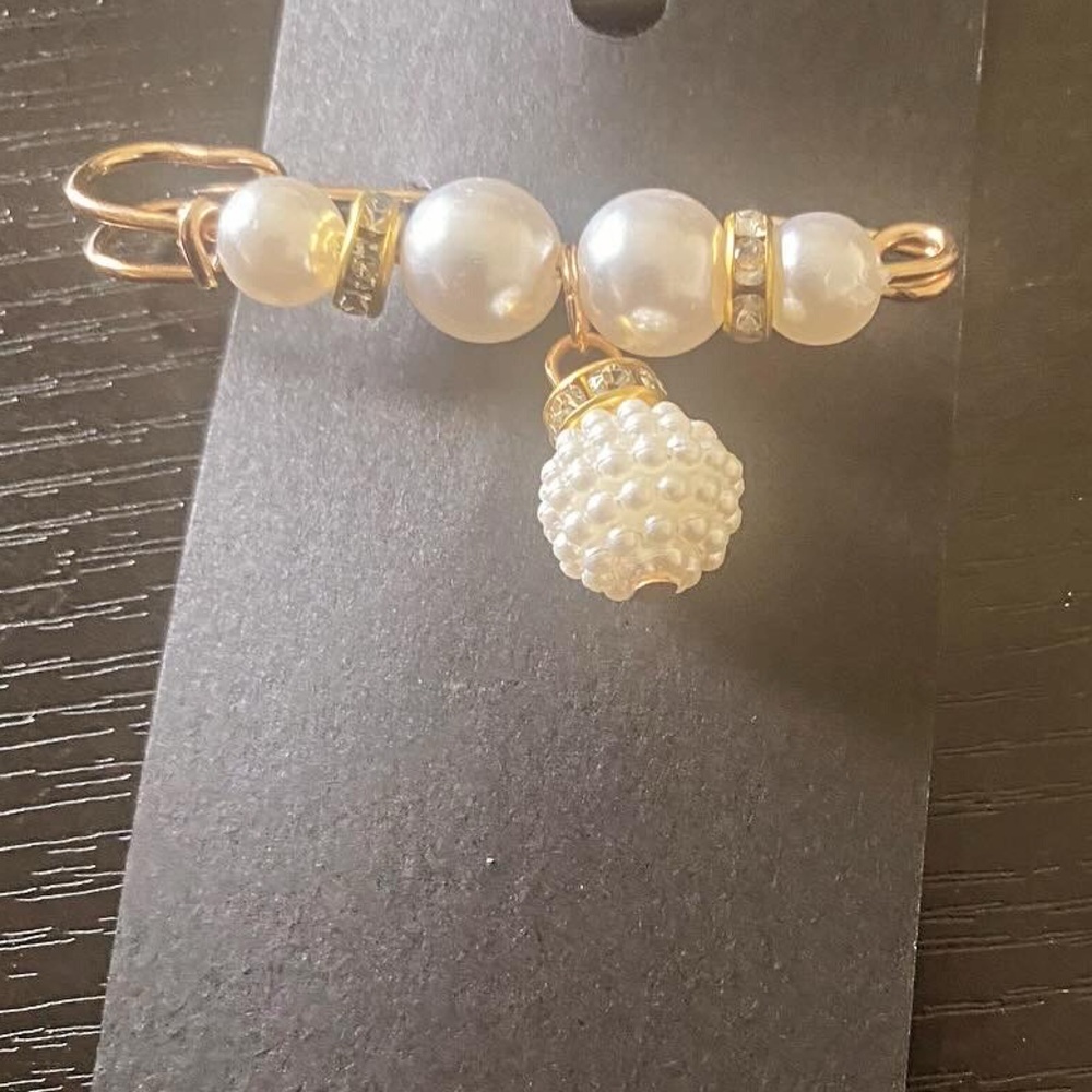 Women’s Brooch